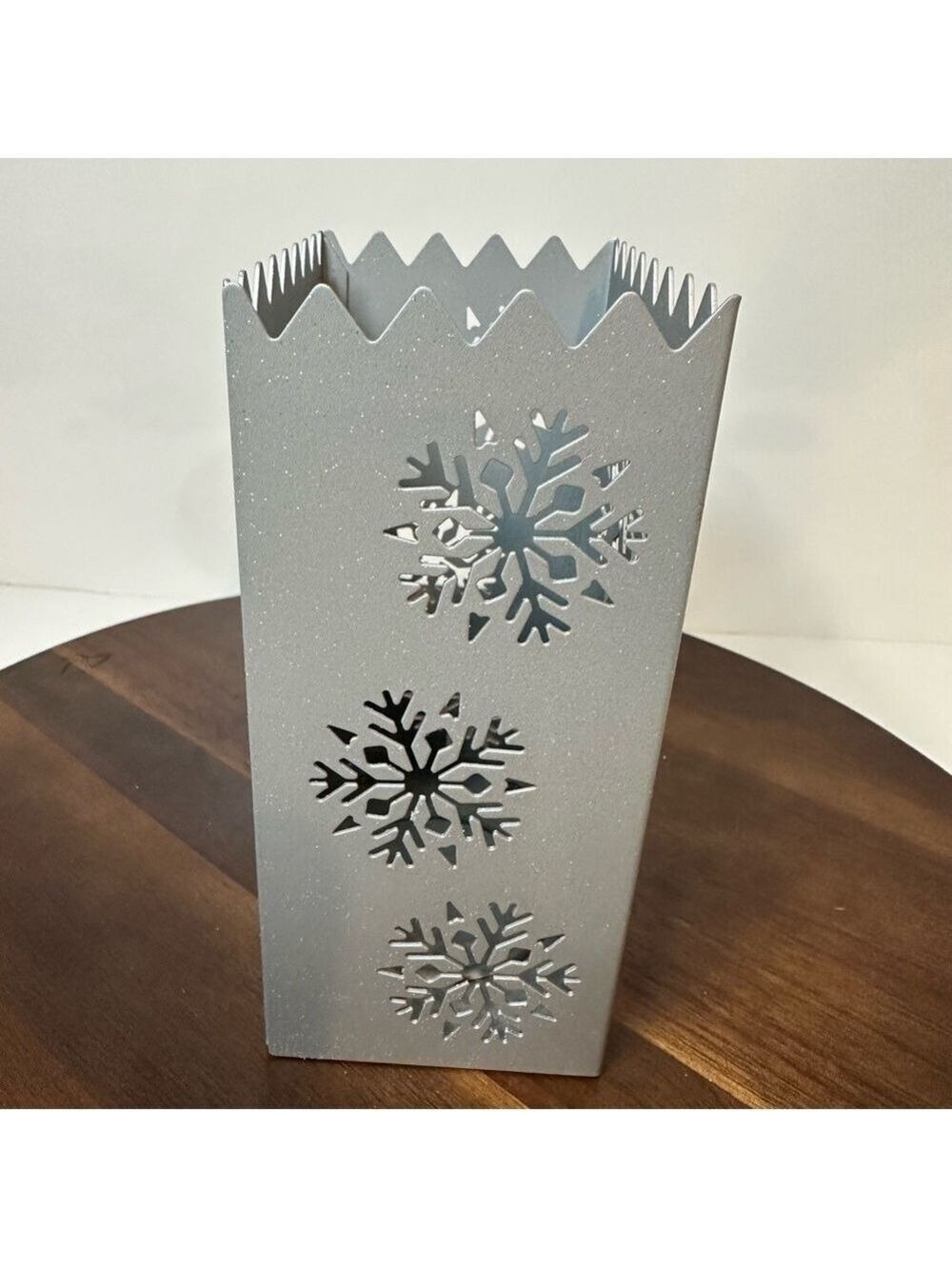 PartyLite Snowflake Luminary Candle Holder Silver Metal Votive Tealight 2004 - Picture 5 of 7